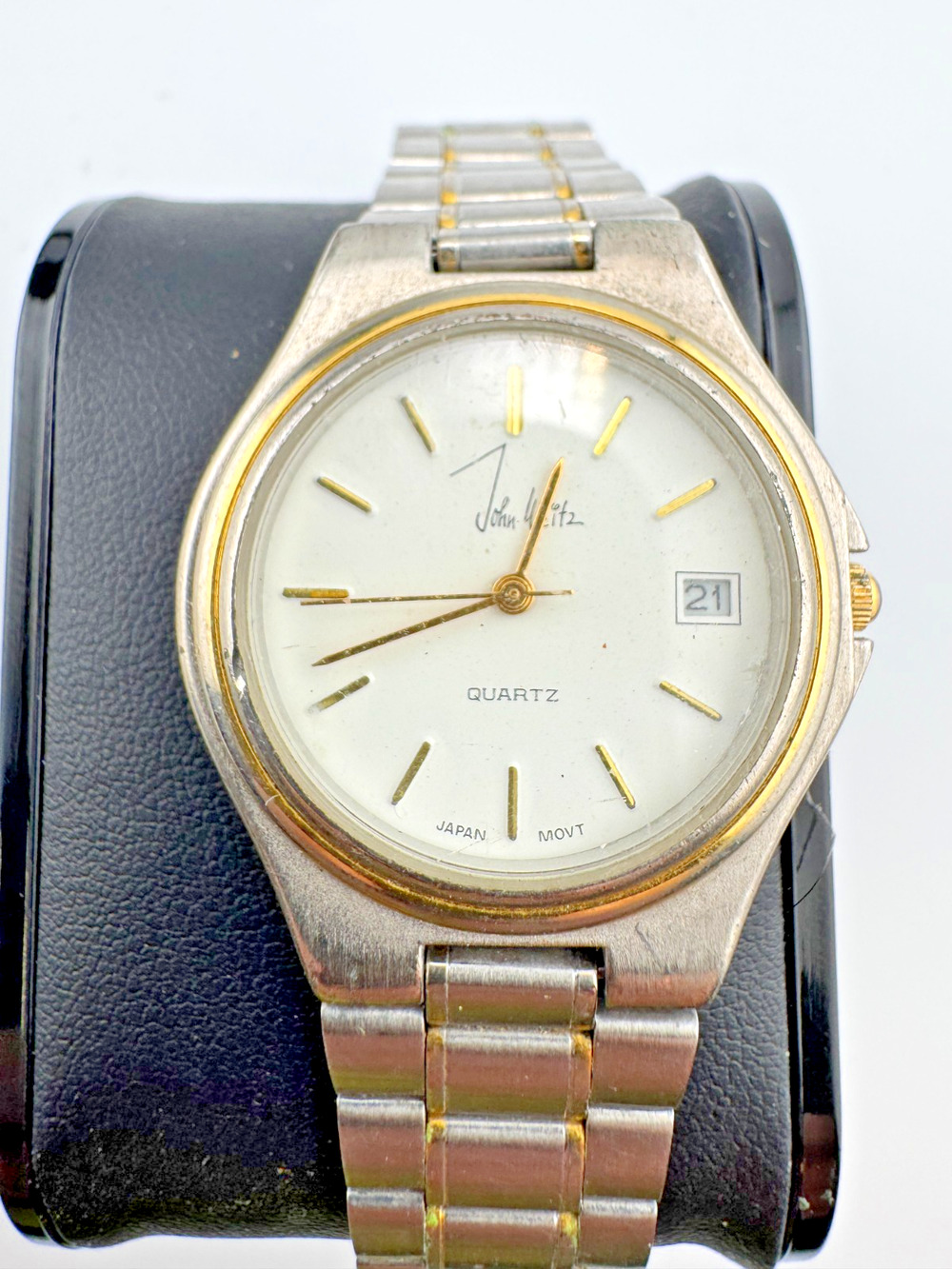 John Weitz Men's Two-Tone Quartz Watch Date Window Round Dial Japan Movt